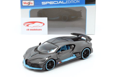 Bugatti Divo année de construction 2018 natte gris / lumière bleu 1:24 Maisto