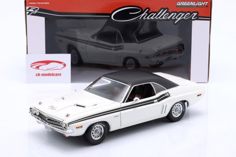 Dodge Challenger R/T Bouwjaar 1971 wit / zwart 1:18 Greenlight