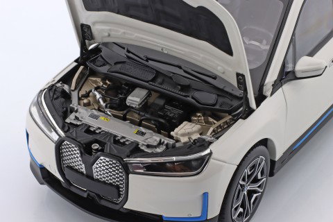 BMW iX (I20) année de construction 2022 blanc métallique 1:18 Minichamps