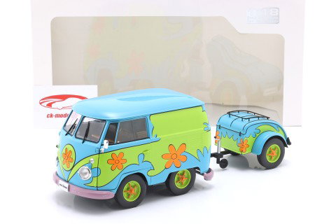 Kool Kombi Ghost Hunter Ano de construção 2024 Flower Power 1:18 Solido