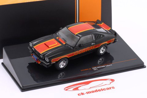 Ford Mustang II Cobra Byggeår 1977 sort / indretning 1:43 Ixo