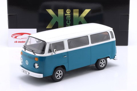 Volkswagen VW T2b Bus mit Fuchs Felgen Baujahr 1972 blau / weiß 1:18 KK-Scale