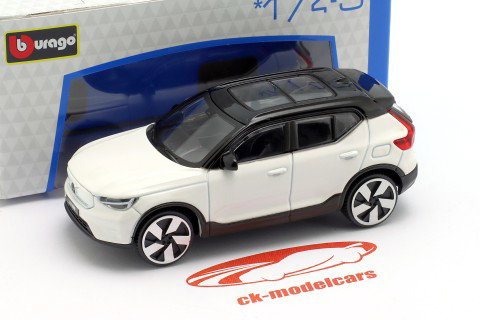 Volvo EX40 Año de construcción 2026 blanco / negro 1:43 Bburago