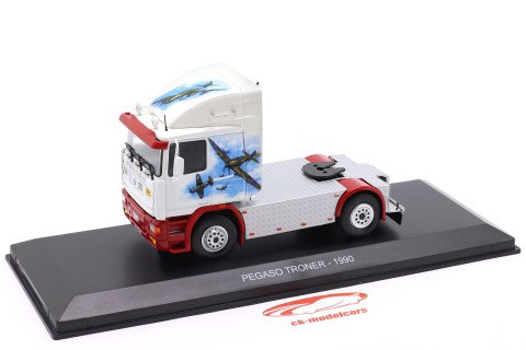 Pegaso Troner Camion Année de construction 1990 blanc / rouge / décor 1:43 Hachette