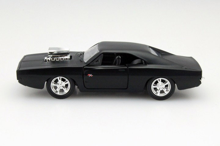 Dodge Charger R/T Fast and Furious 7 2015 matt schwarz 1:32 Jada Toys