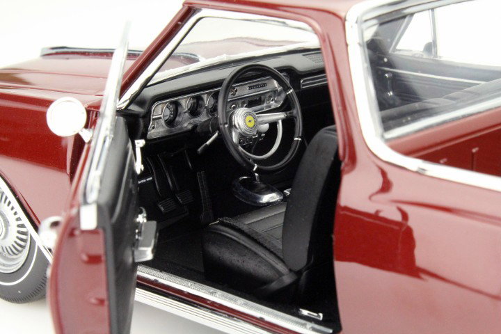 Chevrolet El Camino mit schwarzem Dach Baujahr 1965 rotbraun 1:18 GMP
