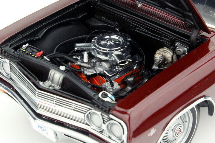 Chevrolet El Camino mit schwarzem Dach Baujahr 1965 rotbraun 1:18 GMP