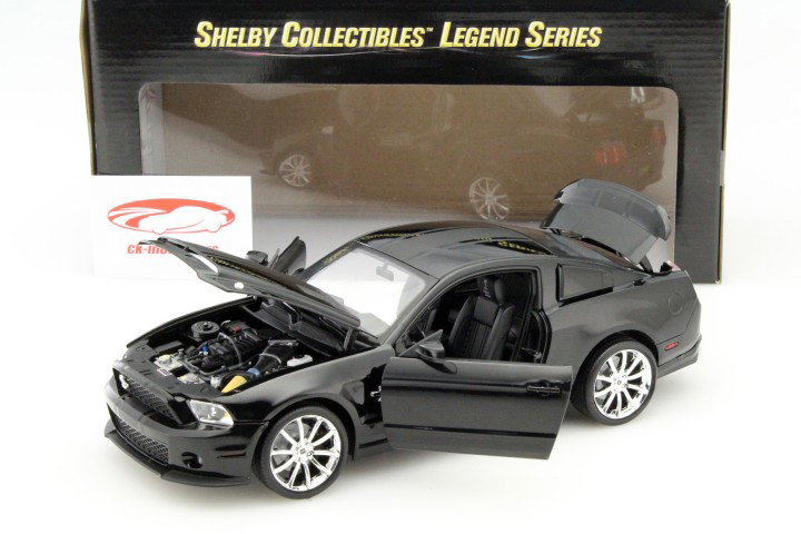 Shelby GT 500 Super Snake år 2010 sort 1:18 Shelby Collectibles