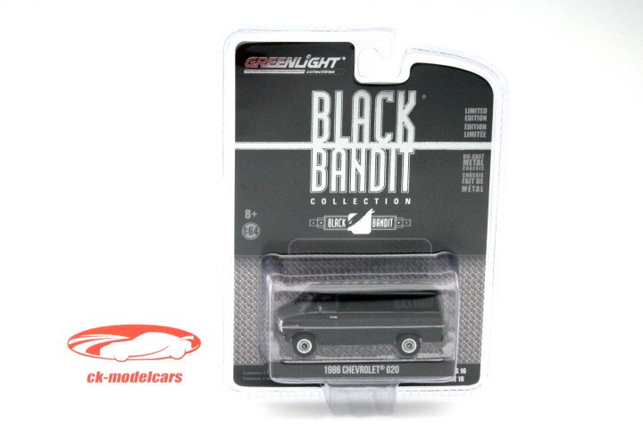 Chevrolet G20 år 1986 sort 1:64 Greenlight