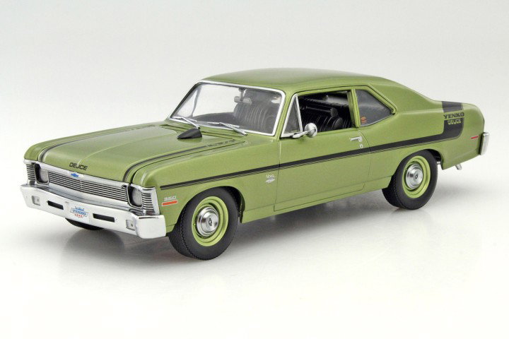 Chevrolet Nova L1/1 Yenko Deuce jaar 1970 groen 1:18 GMP