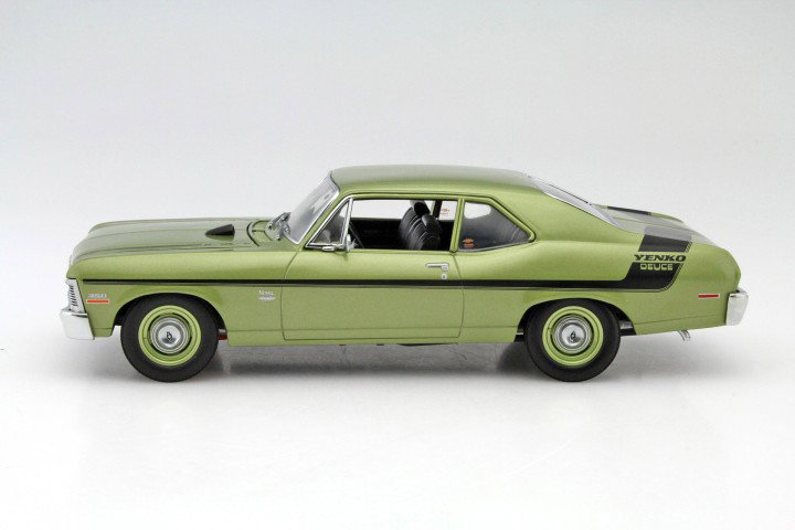 Chevrolet Nova L1/1 Yenko Deuce jaar 1970 groen 1:18 GMP