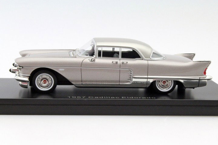 Cadillac Eldorado år 1957 beige metallic 1:43 Neo