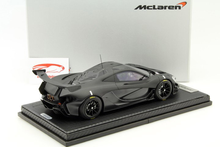 McLaren P1 GTR Construction year 2015 carboxylic / black with showcase 1:18 Tecnomodel