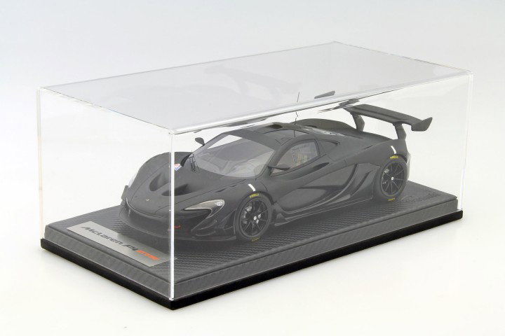 McLaren P1 GTR Construction year 2015 carboxylic / black with showcase 1:18 Tecnomodel
