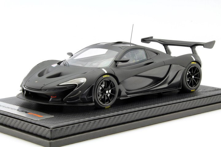 McLaren P1 GTR Construction year 2015 carboxylic / black with showcase 1:18 Tecnomodel