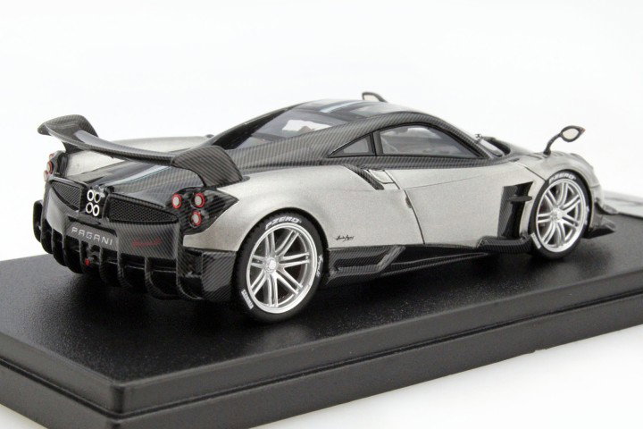 Pagani Huayra BC gray / carboxylic 1:43 LookSmart