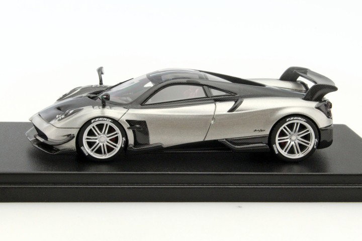 Pagani Huayra BC gray / carboxylic 1:43 LookSmart