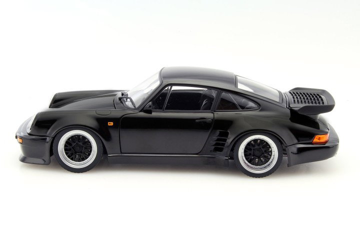 Porsche 911 (930) Turbo Wangan Midnight noir 1:18 AUTOart