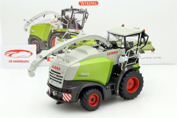 Claas Jaguar 860 Feldhäcksler with Orbis 750 and Pick Up 300 green 1:32 Wiking