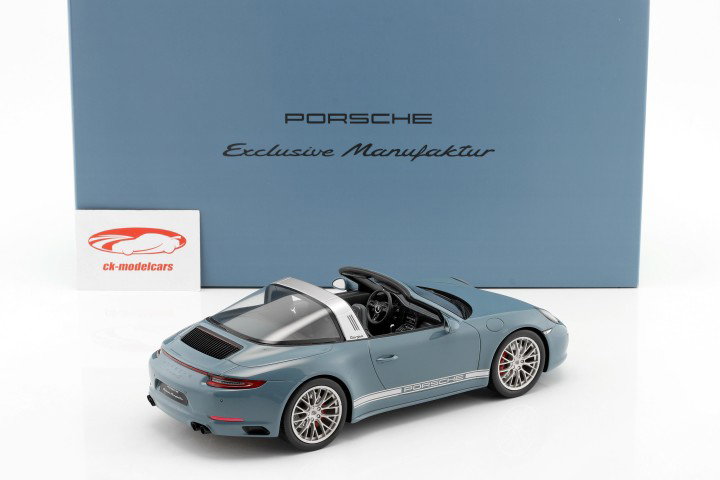 Porsche 911 (991 II) Targa 4S aetna blue with showcase 1:18 Spark
