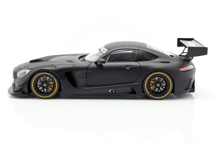 Mercedes-Benz AMG GT3 Plain Body Version 2015 black 1:18 AUTOart