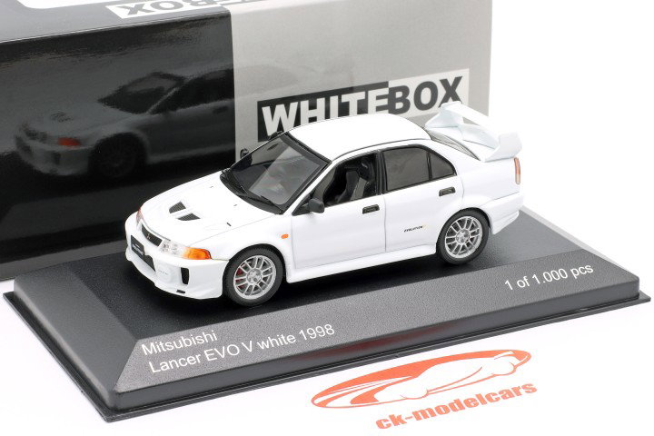 Mitsubishi Lancer Evo V RHD white 1:43 WhiteBox
