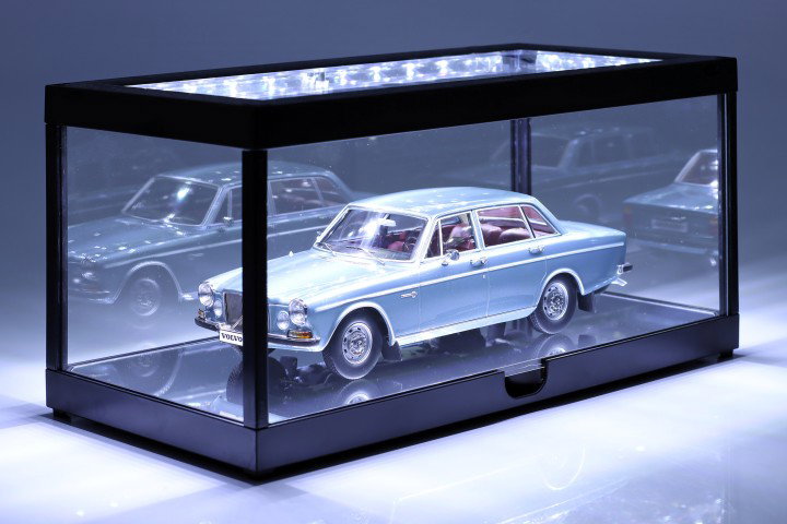 Einzelvitrine schwarz mit LED-Beleuchtung für Maßstab 1:18 Triple9