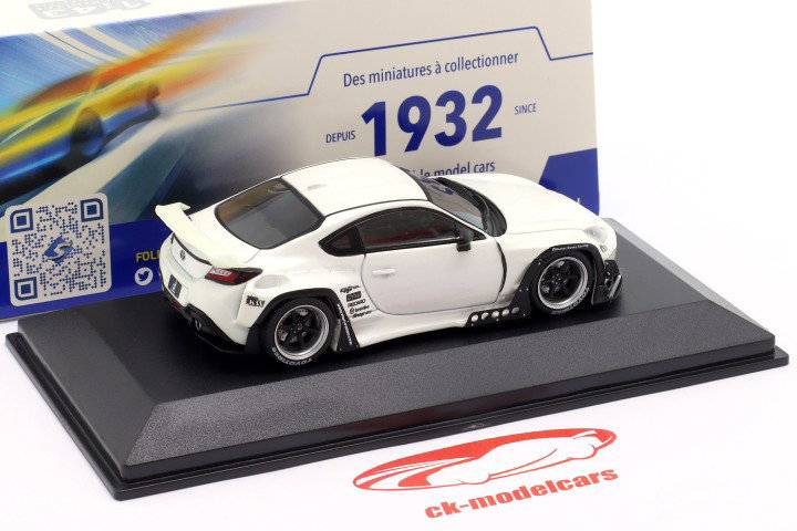 Toyota GR86 Pandem Rocket Bunny blanco 1:43 Solido