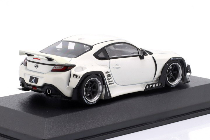 Toyota GR86 Pandem Rocket Bunny белый 1:43 Solido