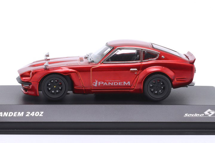 Datsun 240Z Pandem Rocket Bunny Bouwjaar 1973 rood 1:43 Solido