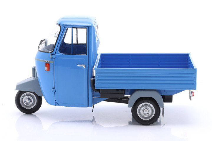 Piaggio Ape P501 Pick-Up Byggeår 1979 blå 1:18 MITICA