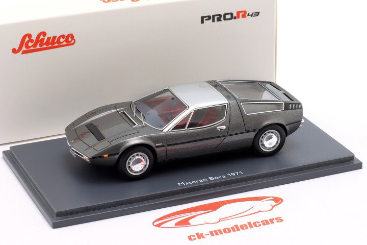 Maserati Bora Año de construcción 1971 gris metálico / plata 1:43 Schuco