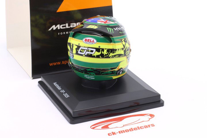 Oscar Piastri McLaren #81 9º australiano GP fórmula 1 2025 casco 1:5 Spark