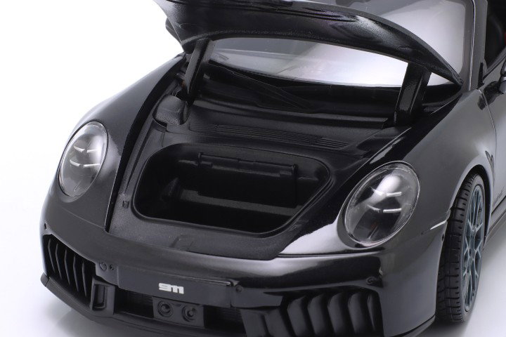 Porsche 911 (992.2) Targa 4 GTS Hybride Année de construction 2025 noir 1:18 Maisto