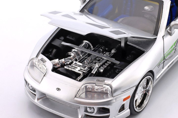 Brian's Toyota Supra filmserie Fast & Furious zilver / decor 1:24 Jada Toys