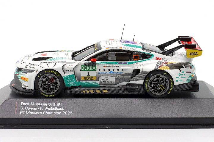Ford Mustang GT3 #1 ADAC GT Mestres campeão 2025 Owega, Wiebelhaus 1:43 Ixo