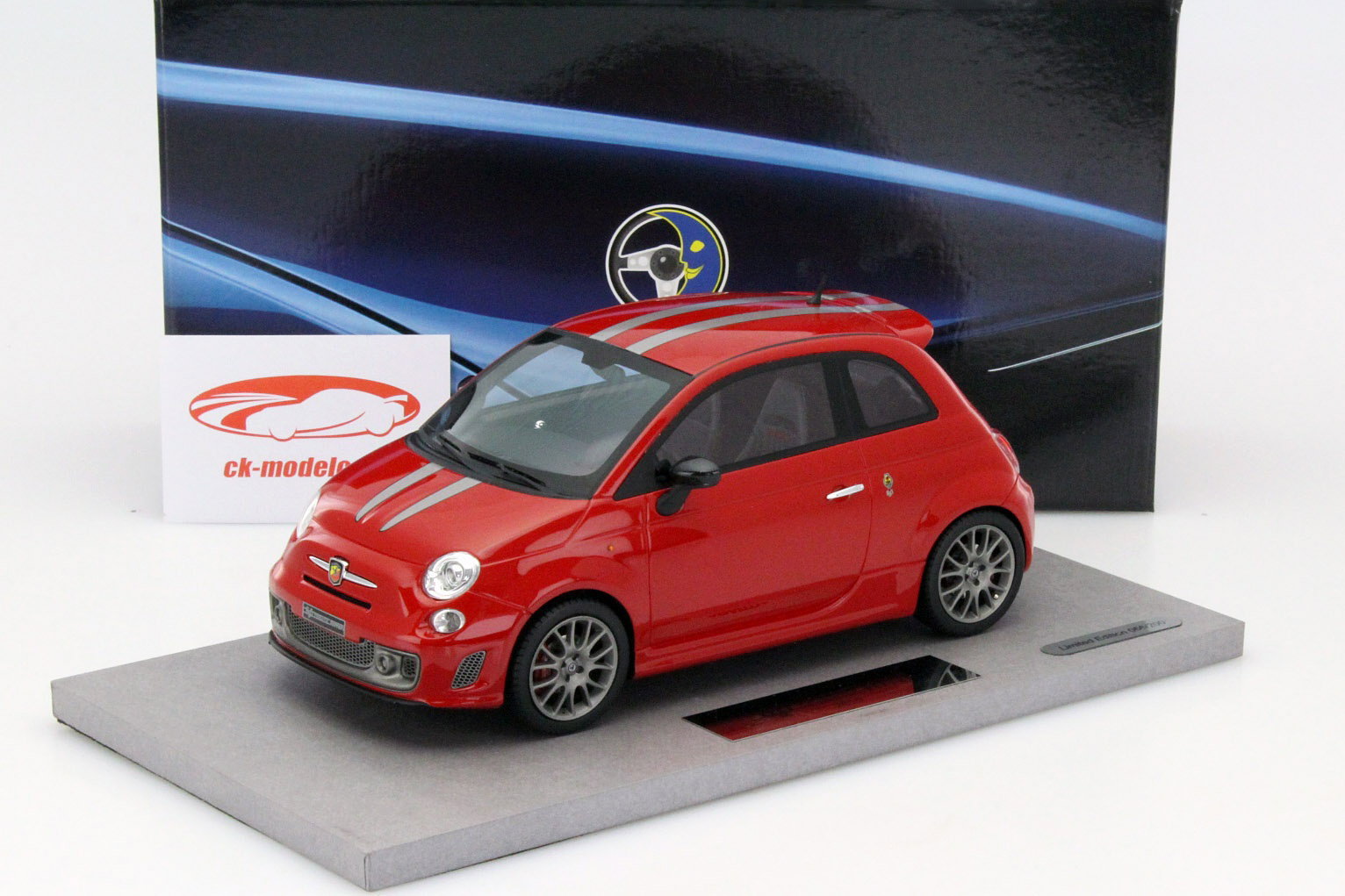 Fiat 695 Abarth Ferrari Tribute Baujahr 2010 rot 1:18 BBR
