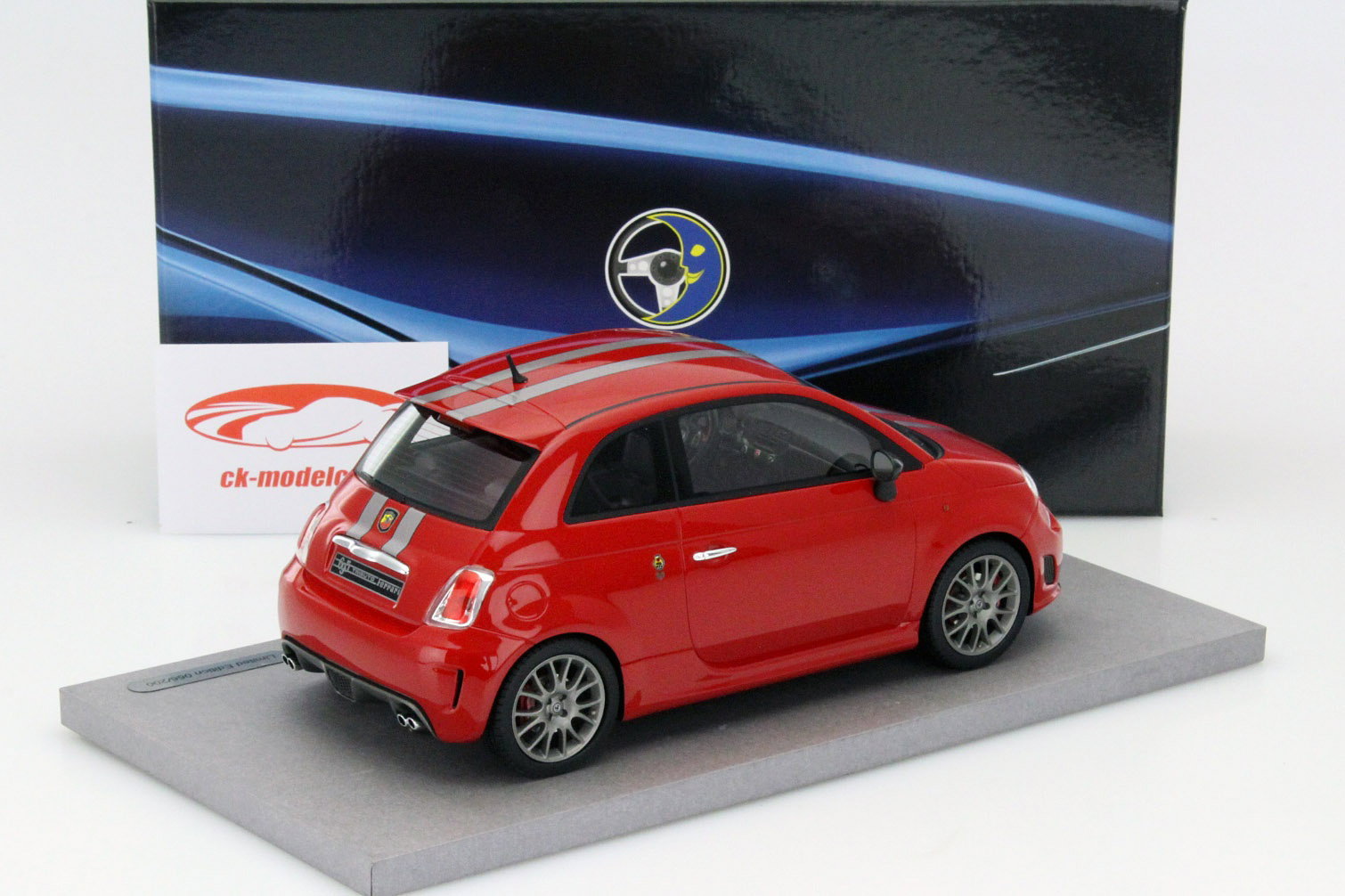 Fiat 695 Abarth Ferrari Tribute Baujahr 2010 rot 1:18 BBR