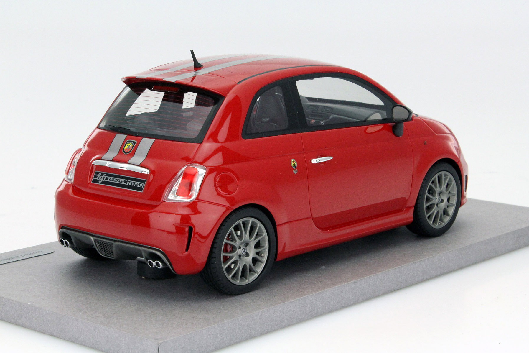 Fiat 695 Abarth Ferrari Tribute Baujahr 2010 rot 1:18 BBR