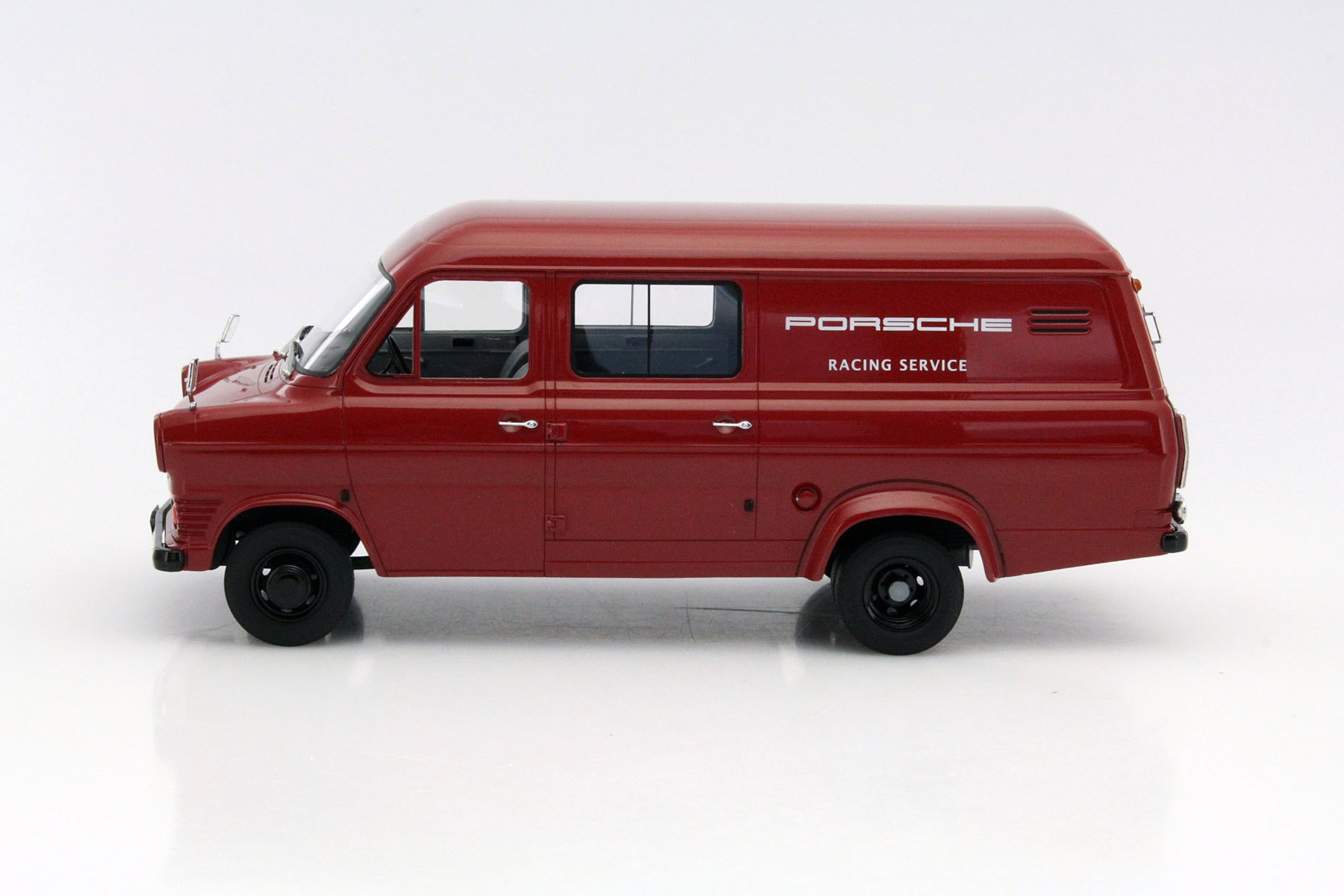 Ford Transit MK I Porsche Racing Service rot 1:18 PremiumClassiXXs