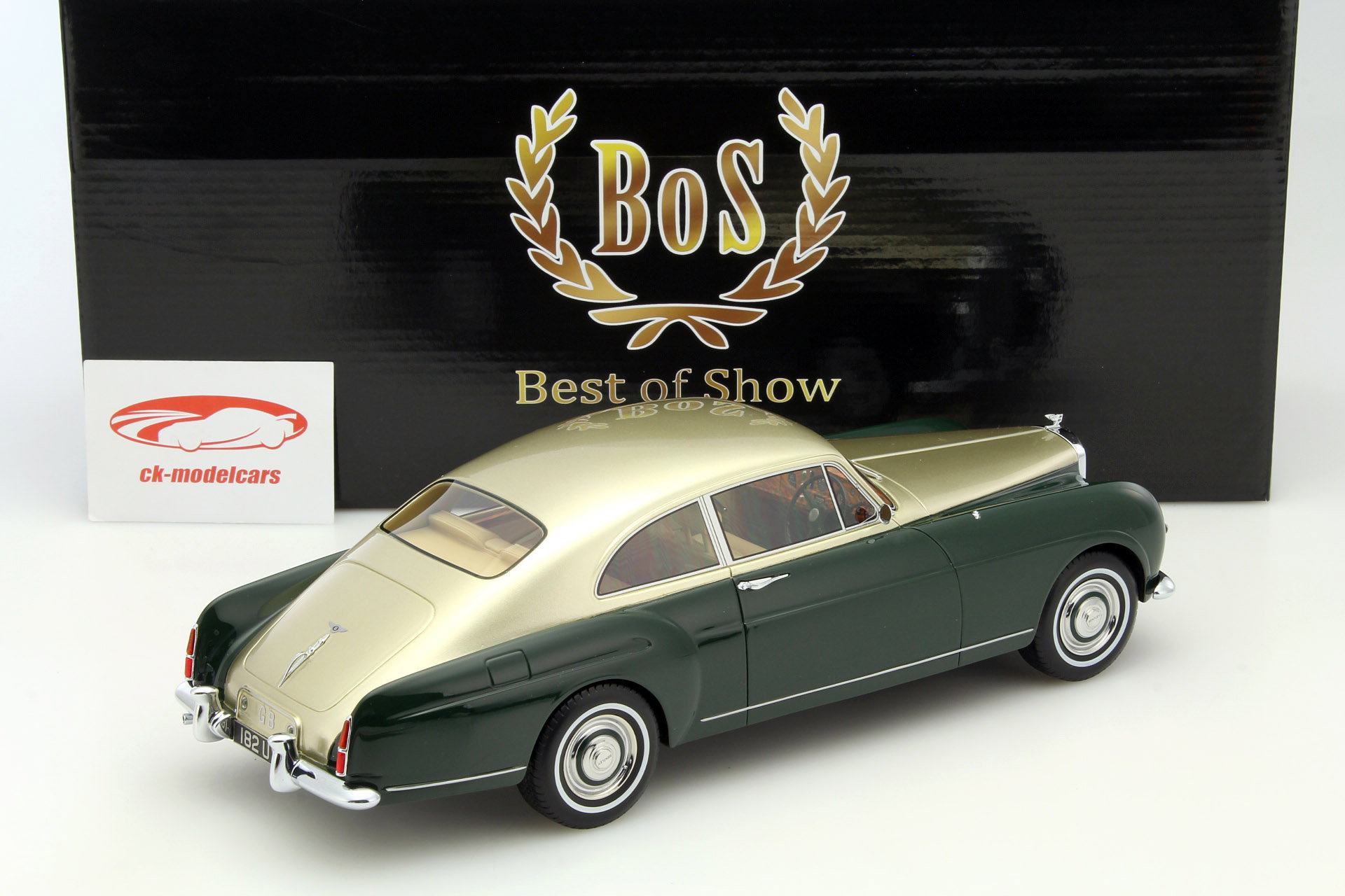 Bentley S1 Continental Mulliner Sports Saloon RHD jaar 1956 groen / goud 1:18 BoS-Models