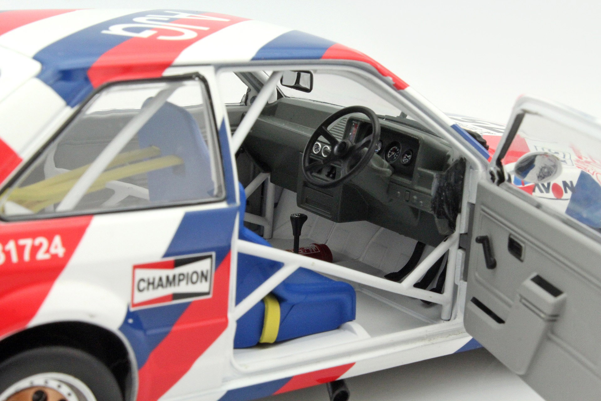 Ford Escort MK3 RS1600i #75 BTCC 1988 Goddard 1:18 SunStar