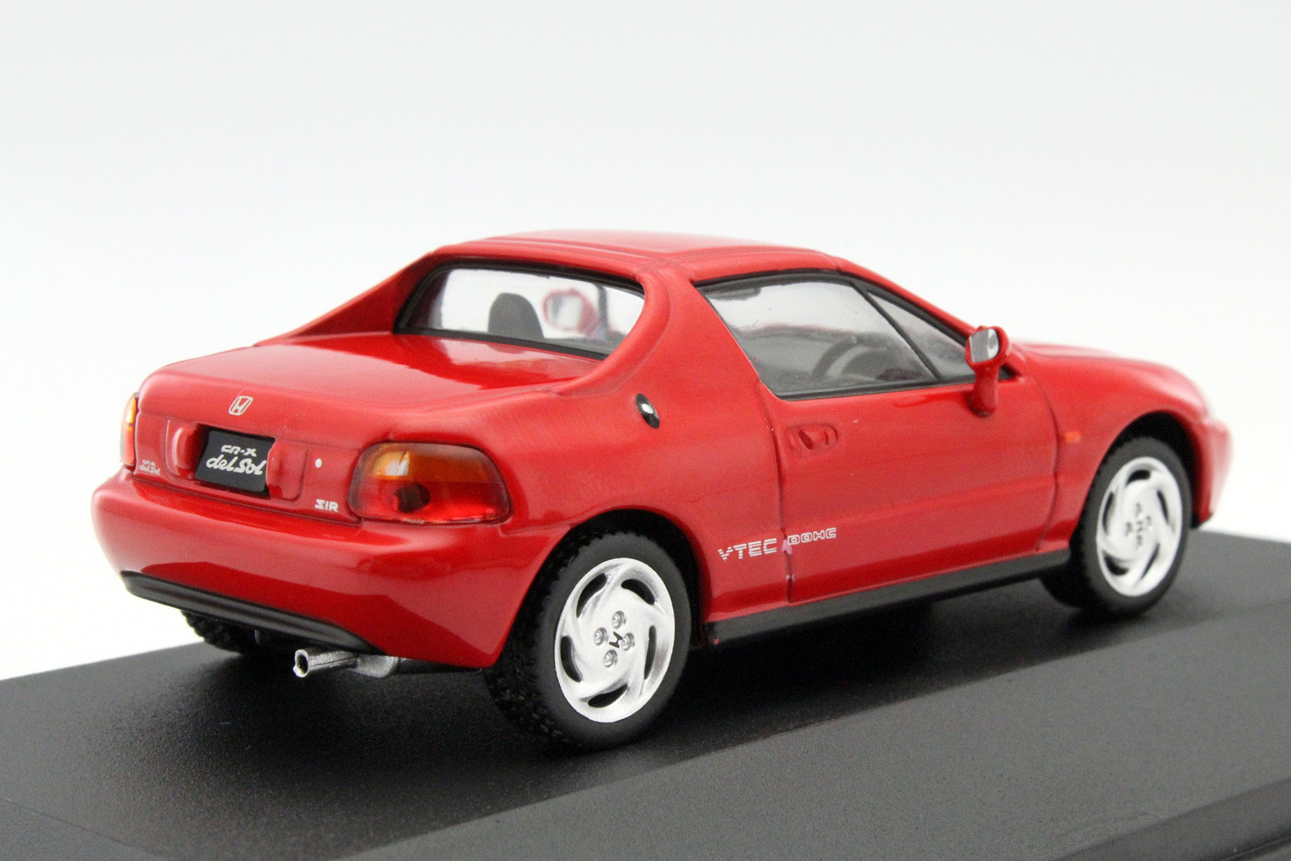 Honda CR-X Delsol Year 1992 red 1:43 Triple 9