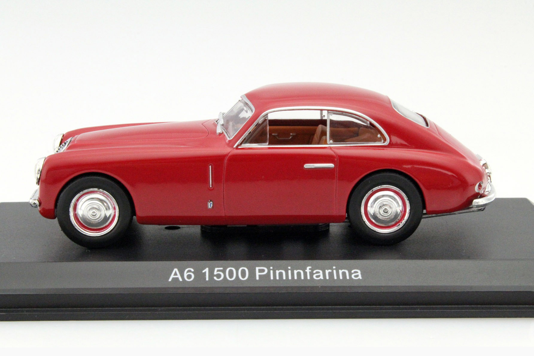 Maserati A6 1500 Pininfarina Year 1949 red 1:43 Leo Models