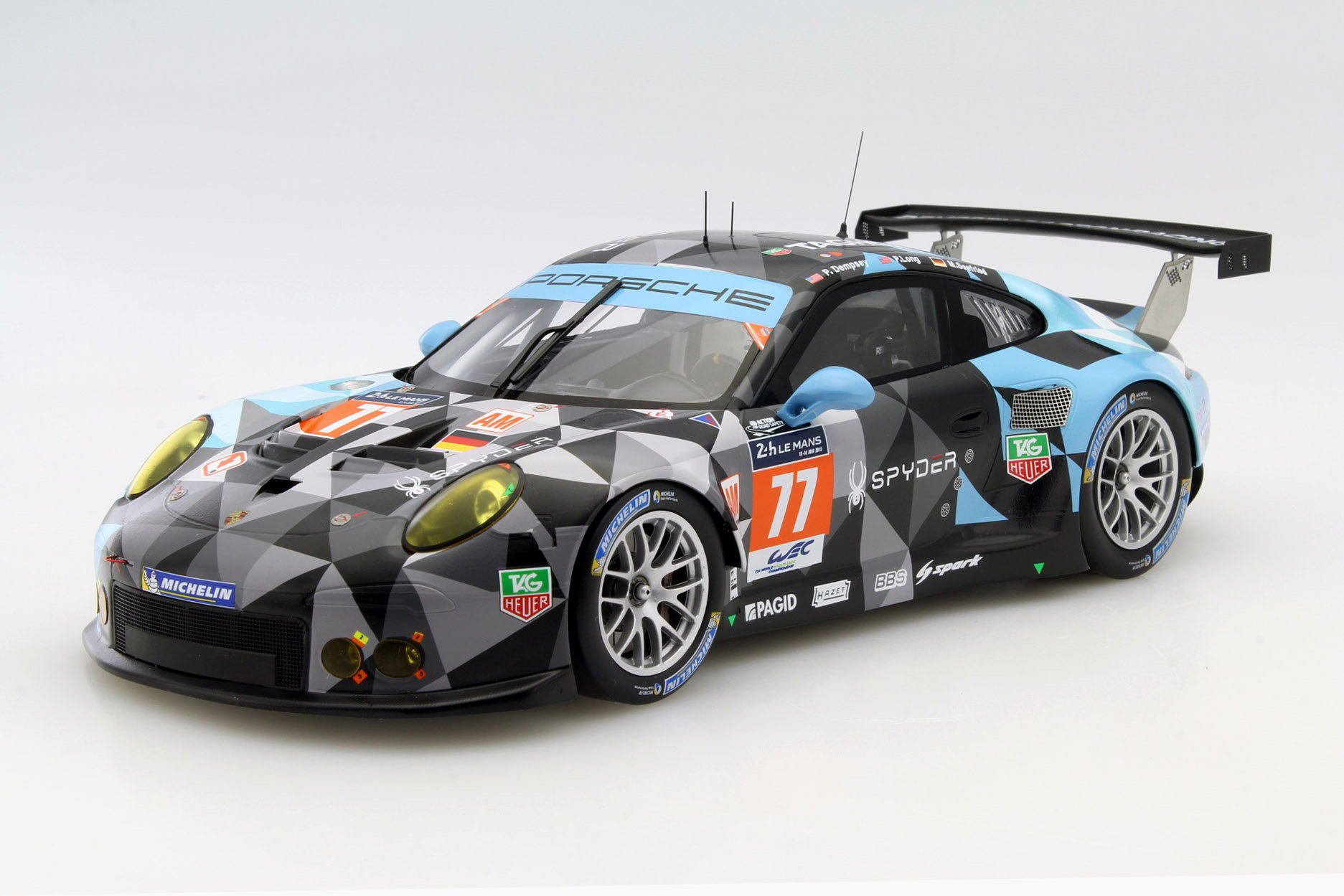 Porsche 911 RSR #77 24h LeMans 2015 Dempsey, Long, Seefried 1:18 Spark