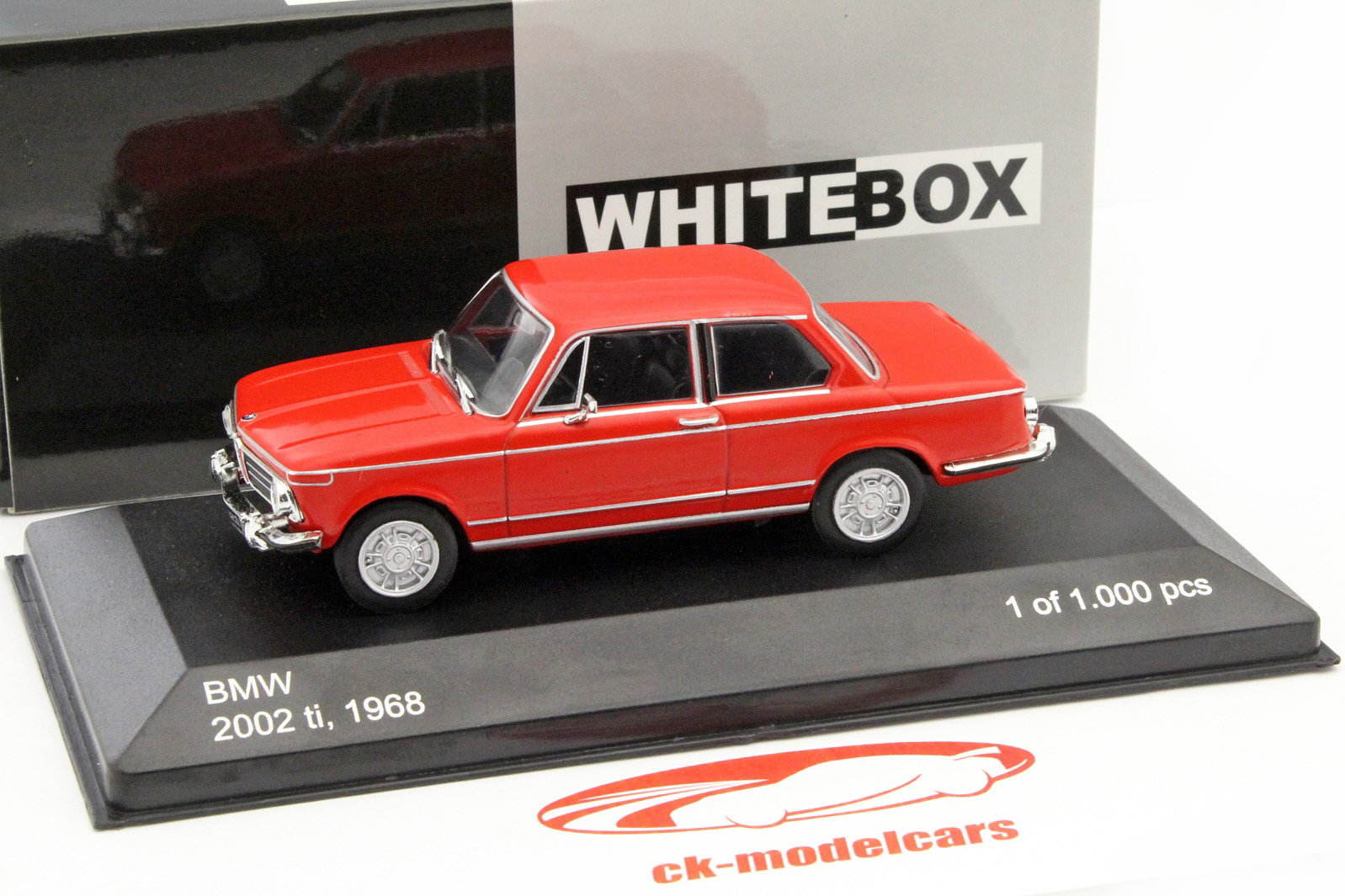 BMW 2002 Ti år 1968 rød 1:43 WhiteBox