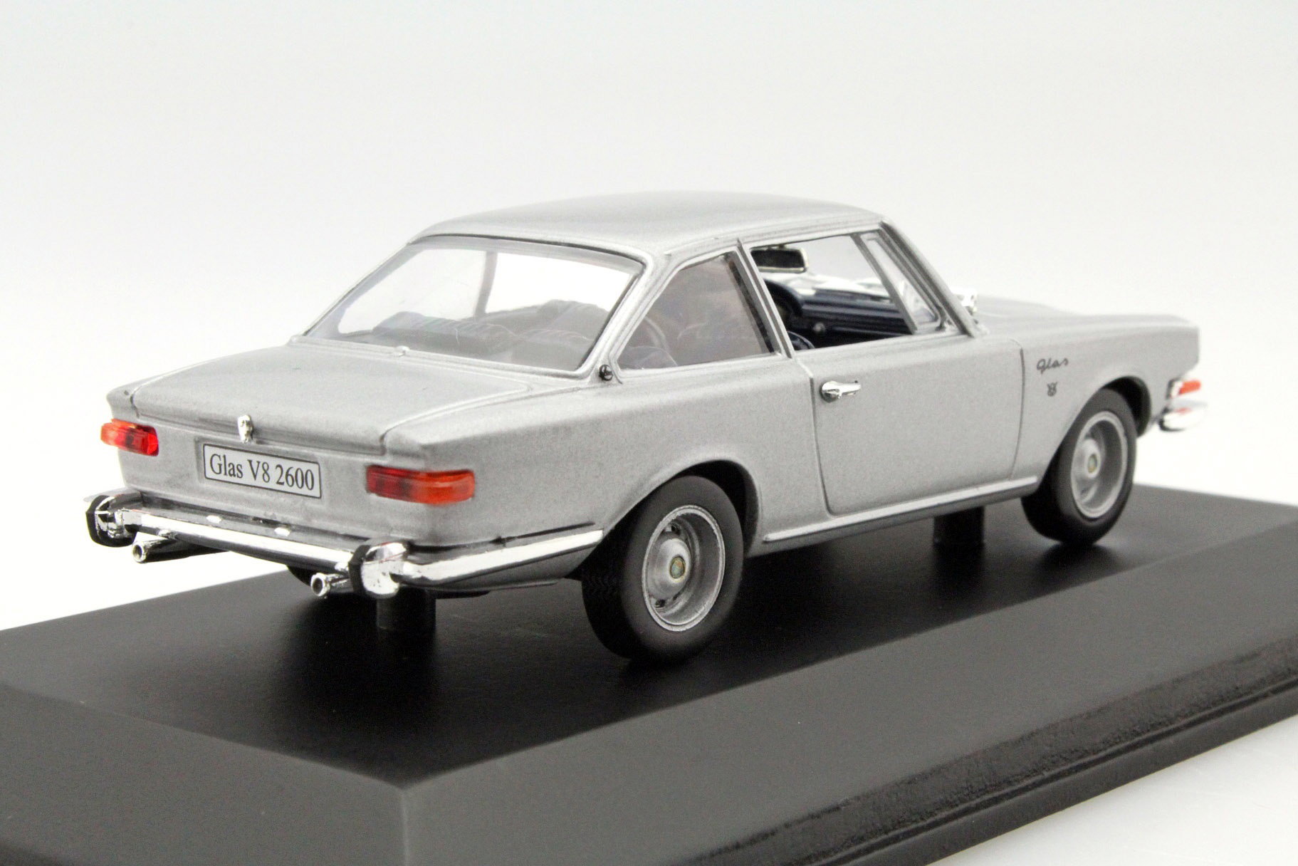 Glas 2600 V8 gray 1:43 Atlas