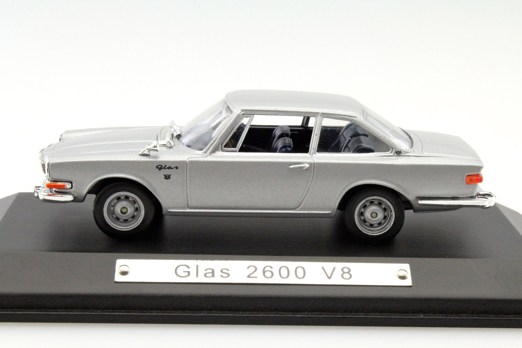 Glas 2600 V8 gray 1:43 Atlas