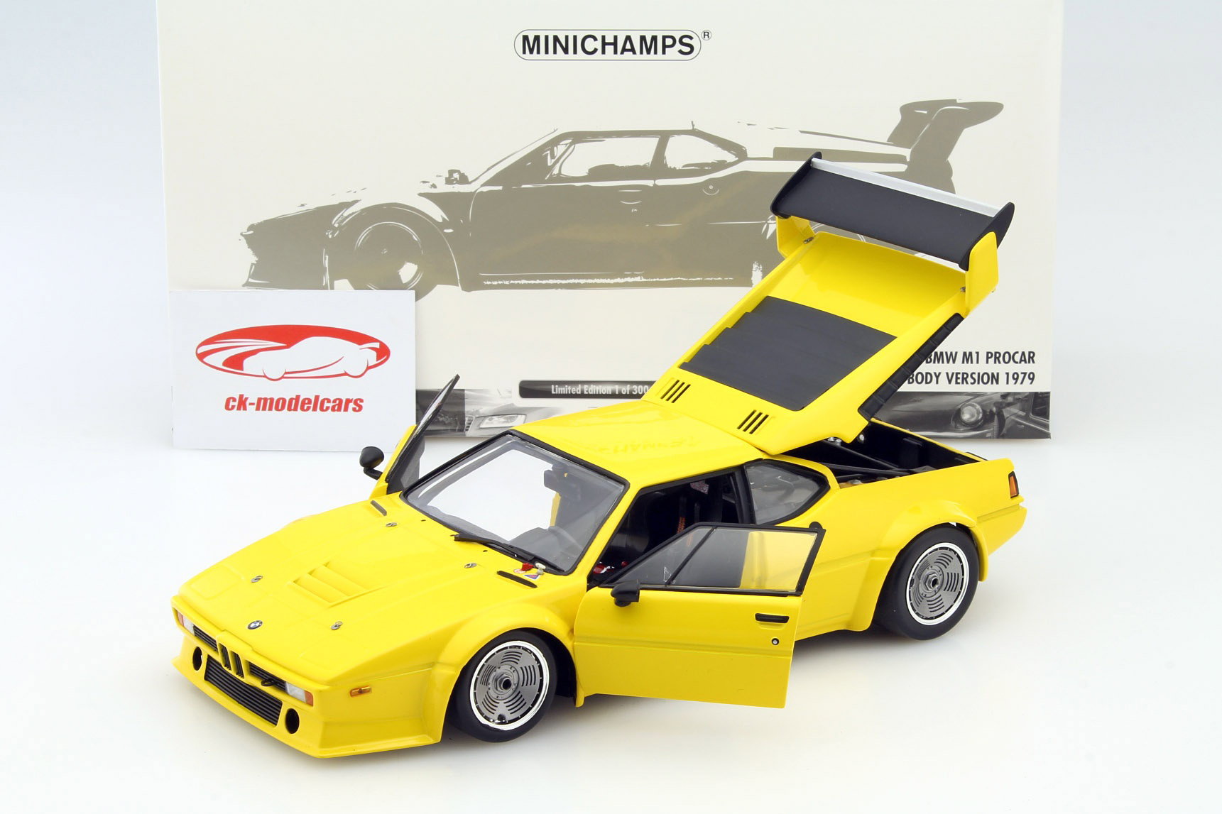 BMW M1 Pro Car Plain Body Version ano 1979 amarelo 1:18 Minichamps