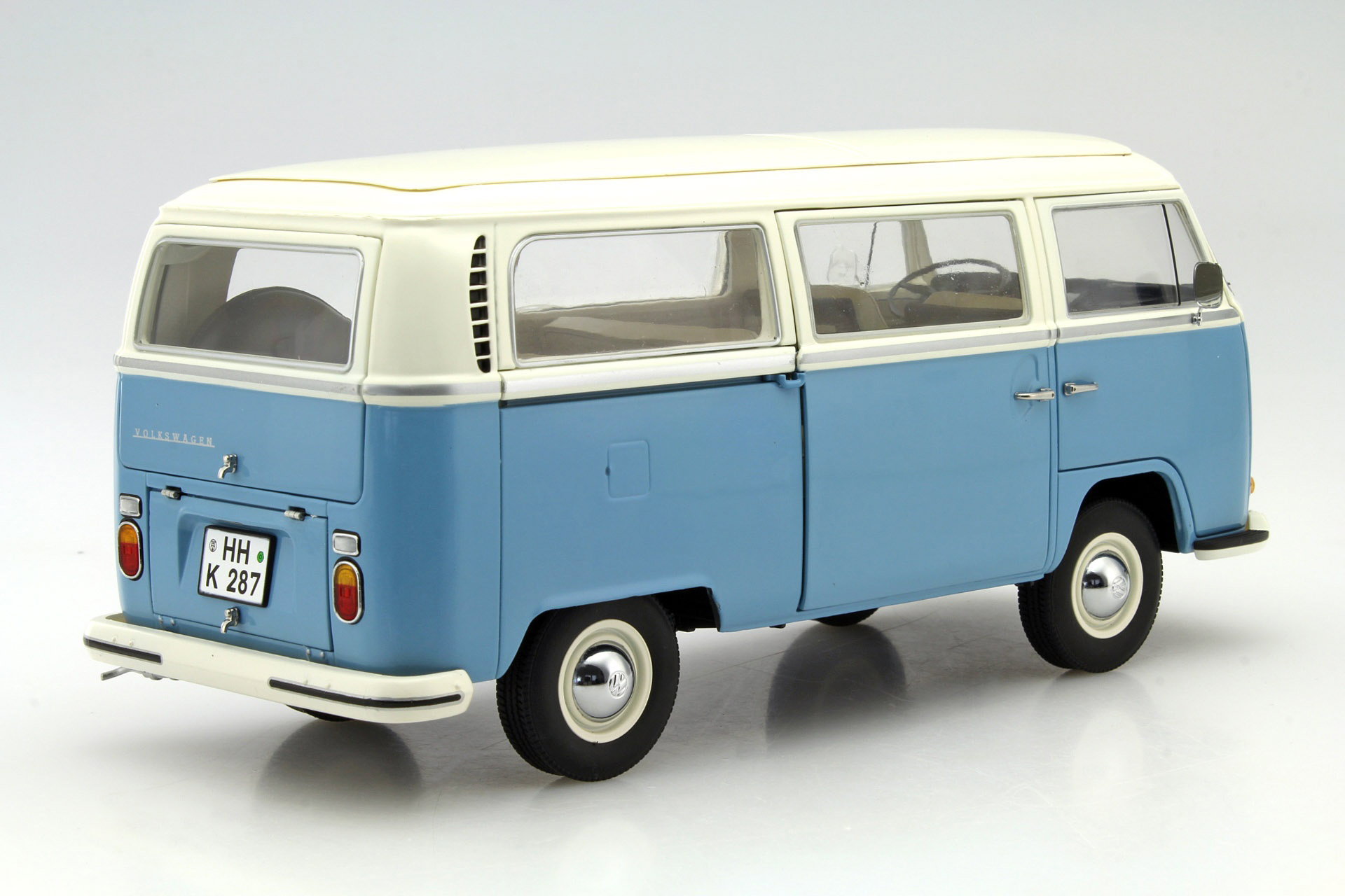 Volkswagen VW T2a Bus Year 1967-70 blue / white 1:18 Schuco